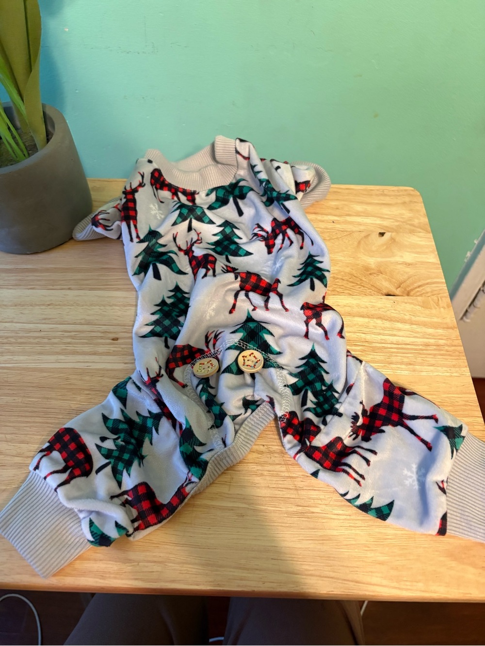 Cozy Kids White Holiday Reindeer Pajamas